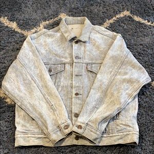 Vintage. Levi’s. Jean jacket. Lightly used.